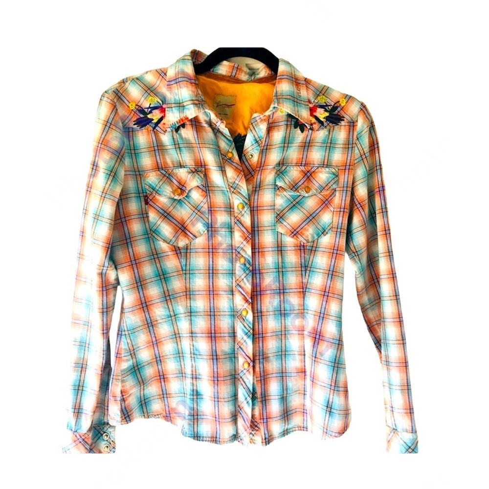 VIGOSS Embroidered Plaid Pearl Snap Button Down